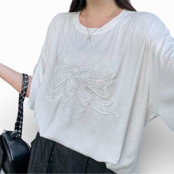 Dazy Tops - Dazy Oversized Chic Bow Tee NWT